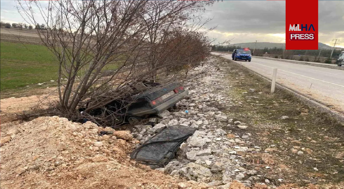 Denizli'de Otomobil Şarampole Uçtu